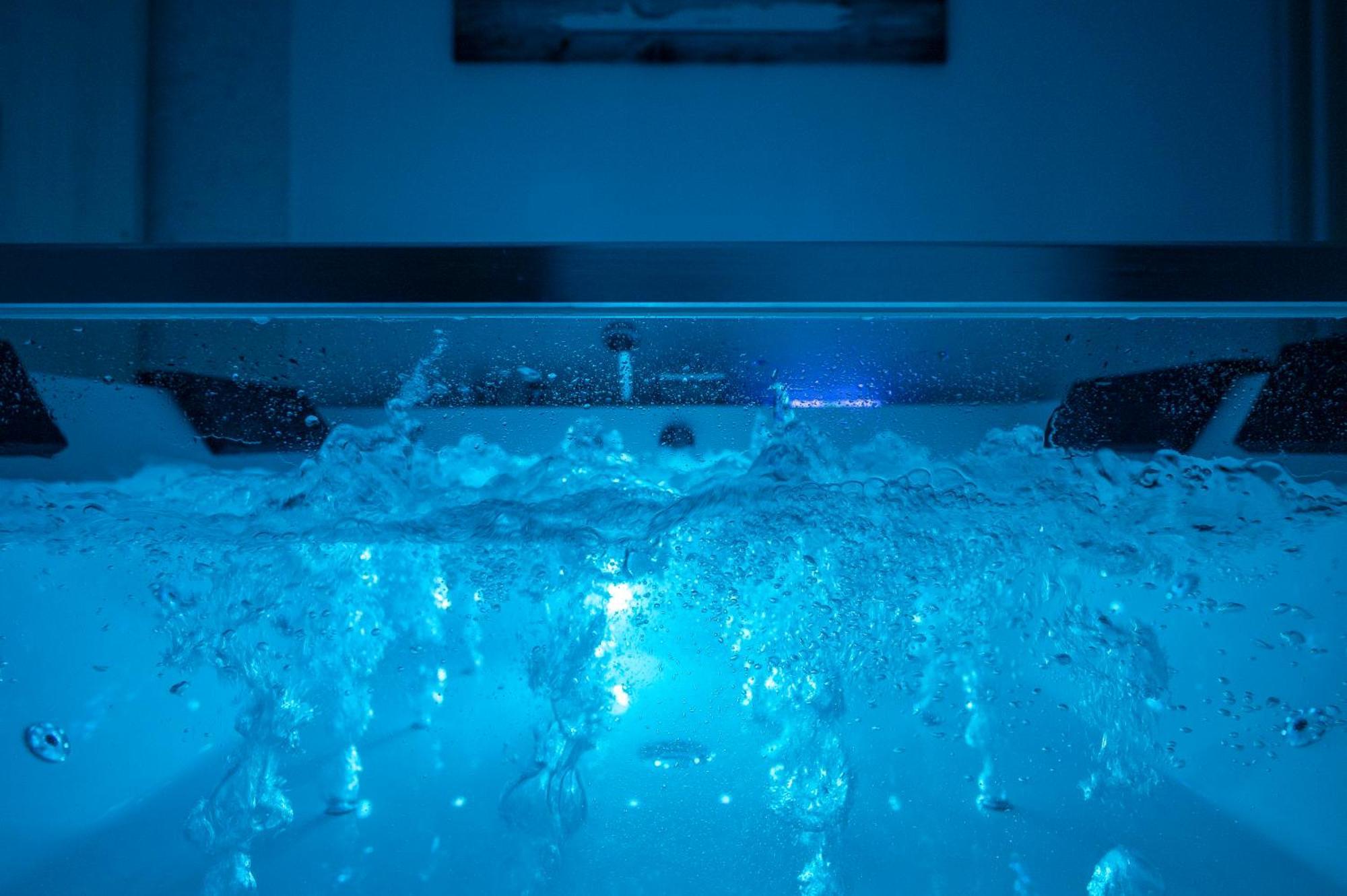 Premium Jacuzzi Suite At The City Center, By Aqua Platinum Salonic Exterior foto